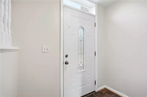 Entry Way - 456 Rolling Mdws, Centerville, OH 45459 photo 2 of 2