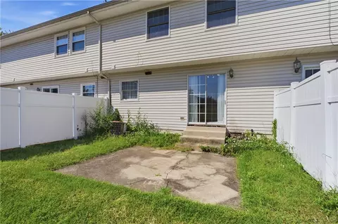 Exterior - 456 Rolling Mdws, Centerville, OH 45459 photo 6 of 12