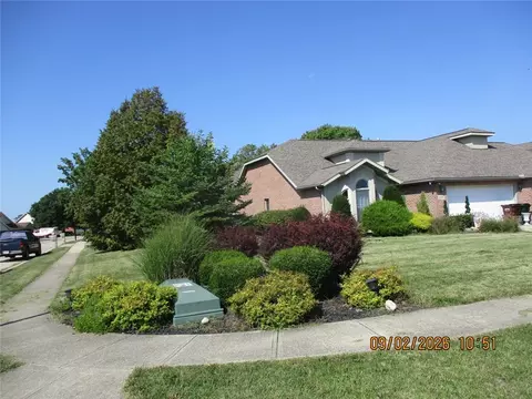 2000 Indian Ridge Dr, Piqua, OH 45356