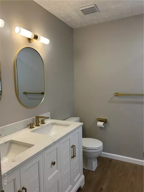 Bath - 9920 Sheehan Rd, Centerville, OH 45458 photo 1 of 3