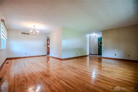 Living - 2016 E Oak Tree Dr, Kettering, OH 45440 photo 5 of 7