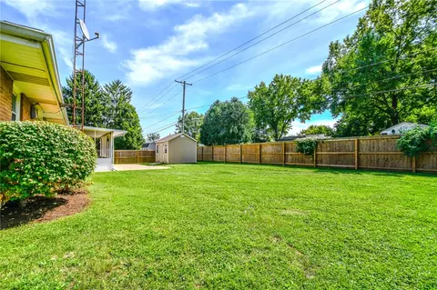 Exterior - 2016 E Oak Tree Dr, Kettering, OH 45440 photo 8 of 15