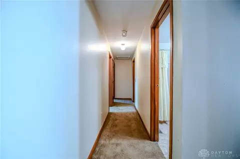 Entry Way - 2016 E Oak Tree Dr, Kettering, OH 45440 photo 3 of 3