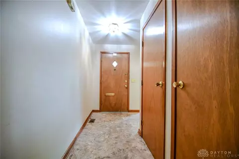 Entry Way - 2016 E Oak Tree Dr, Kettering, OH 45440 photo 1 of 3