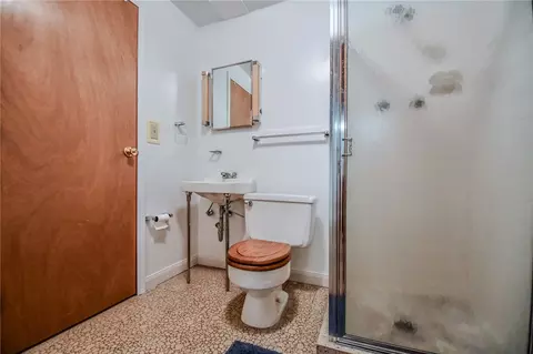 Bath - 2016 E Oak Tree Dr, Kettering, OH 45440 photo 3 of 3