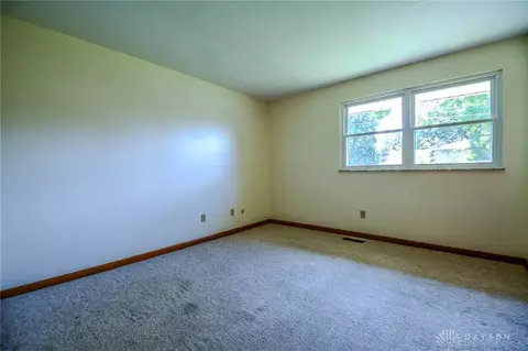 Bedroom - 2016 E Oak Tree Dr, Kettering, OH 45440 photo 7 of 8
