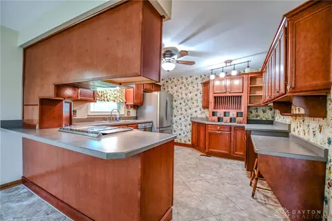 Kitchen - 2016 E Oak Tree Dr, Kettering, OH 45440 photo 1 of 3