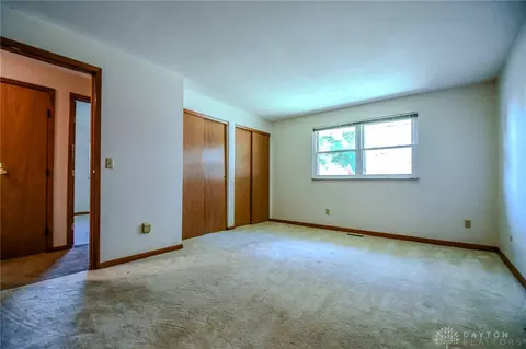 Bedroom - 2016 E Oak Tree Dr, Kettering, OH 45440 photo 4 of 8