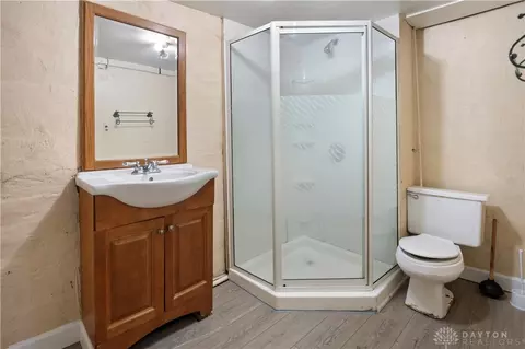 Bath - 1140 Croyden Dr, Kettering, OH 45420 photo 2 of 2
