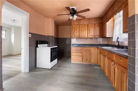 Entry Way - 1140 Croyden Dr, Kettering, OH 45420 photo 1 of 1