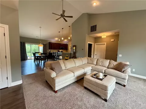 1379 Bourdeaux Way, Centerville, OH 45458 photo 3