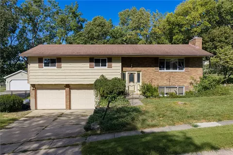 833 Lea Castle Pl, Miamisburg, OH 45342
