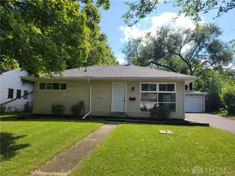 518 N Scott St, New Carlisle, OH 45344