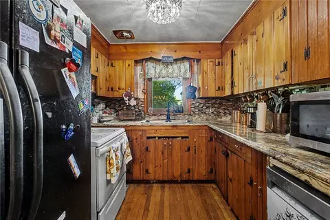 Kitchen - 4 1st St, Medway, OH 45341 photo 1 of 4