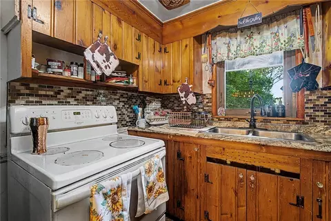 Kitchen - 4 1st St, Medway, OH 45341 photo 3 of 4