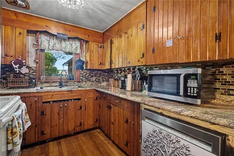 Kitchen - 4 1st St, Medway, OH 45341 photo 2 of 4