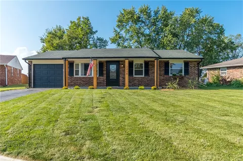 2478 E Foxchase Ct, Troy, OH 45373