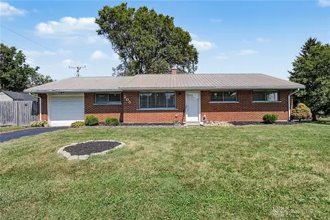 205 Cherry Blossom Pl, West Carrollton, OH 45449