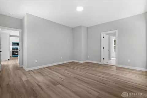 Living - 988 Crab Tree Ct, Morrow, OH 45152 photo 5 of 5