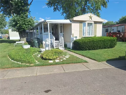 5230 Pinemount Cir, Miamisburg, OH 45342