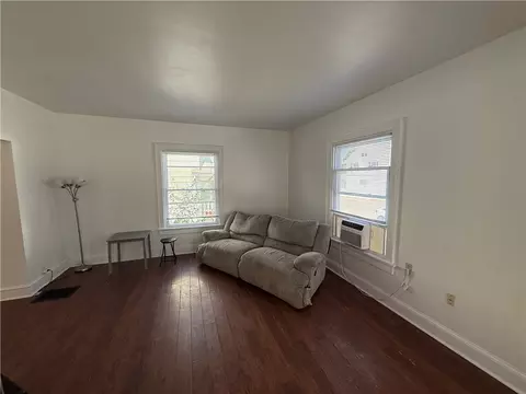 Living - 311 Ludlow Ave, Springfield, OH 45505 photo 2 of 2