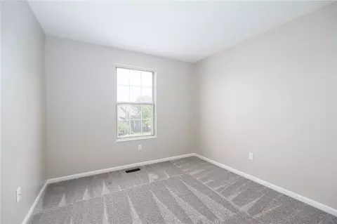 Bedroom - 167 Queens Xing, Centerville, OH 45458 photo 3 of 4