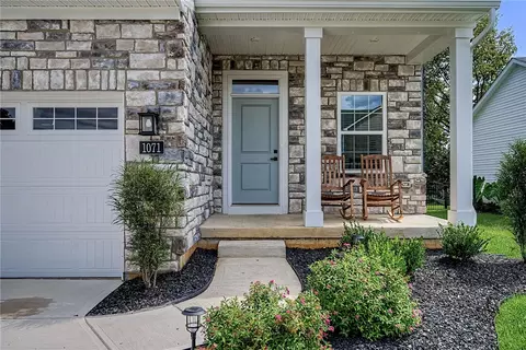 Exterior - 1071 Brooke Ln, Xenia, OH 45385 photo 4 of 10