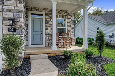 Exterior - 1071 Brooke Ln, Xenia, OH 45385 photo 5 of 10