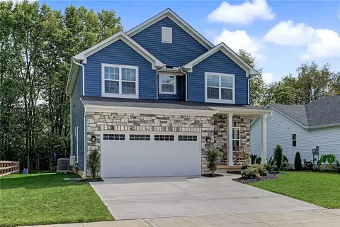 Exterior - 1071 Brooke Ln, Xenia, OH 45385 photo 2 of 10