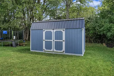 Exterior - 1071 Brooke Ln, Xenia, OH 45385 photo 10 of 10