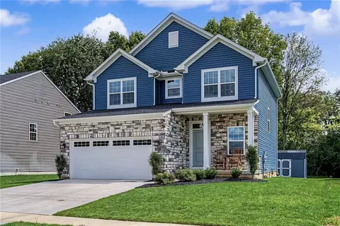 Exterior - 1071 Brooke Ln, Xenia, OH 45385 photo 3 of 10