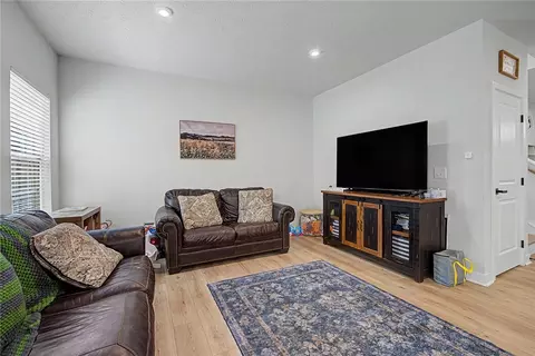Living - 1071 Brooke Ln, Xenia, OH 45385 photo 1 of 1