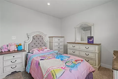 Bedroom - 1071 Brooke Ln, Xenia, OH 45385 photo 6 of 8