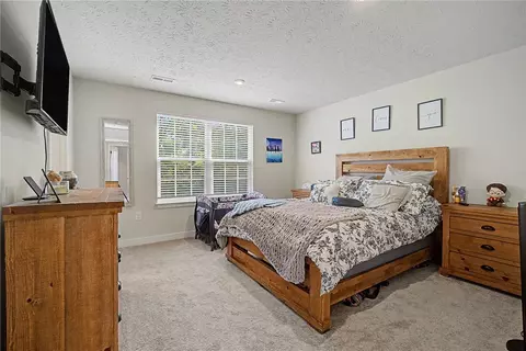 Bedroom - 1071 Brooke Ln, Xenia, OH 45385 photo 2 of 8