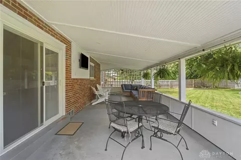 Exterior - 97 Mimosa Dr, Centerville, OH 45459 photo 6 of 15