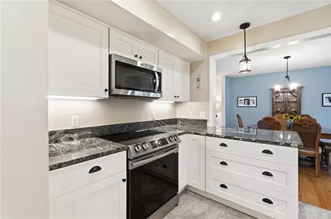 Kitchen - 97 Mimosa Dr, Centerville, OH 45459 photo 6 of 7