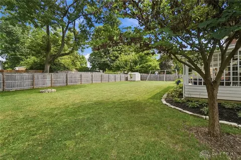 Exterior - 97 Mimosa Dr, Centerville, OH 45459 photo 14 of 15