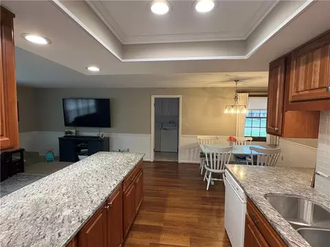 Kitchen - 2308 Wrenside Ln, Kettering, OH 45440 photo 6 of 7
