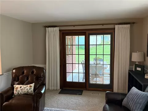 Living - 2308 Wrenside Ln, Kettering, OH 45440 photo 3 of 3