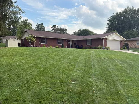 Exterior - 2308 Wrenside Ln, Kettering, OH 45440 photo 3 of 10