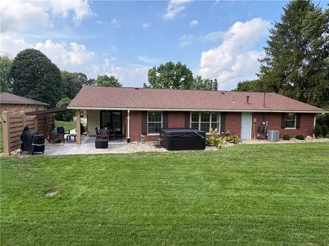 Exterior - 2308 Wrenside Ln, Kettering, OH 45440 photo 8 of 10