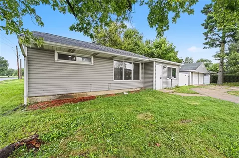 Exterior - 2151 S Smithville, Kettering, OH 45420 photo 2 of 4