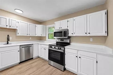 Kitchen - 2151 S Smithville, Kettering, OH 45420 photo 1 of 3