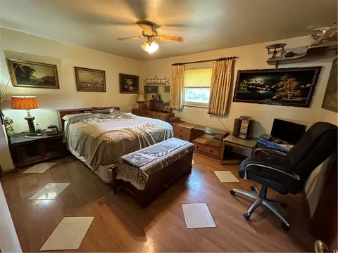 Bedroom - 8815 Yankee St, Centerville, OH 45458 photo 2 of 2