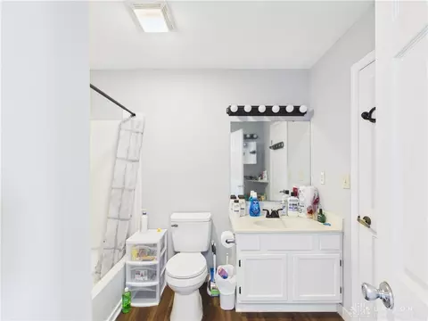 Bath - 1463 Eagle Highlands Dr, Fairborn, OH 45324 photo 2 of 2