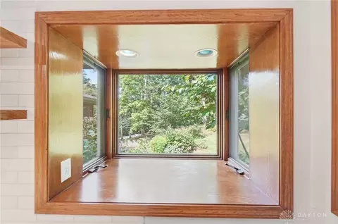 Kitchen - 751 Laurelwood Rd, Kettering, OH 45419 photo 8 of 9
