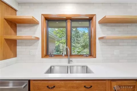 Kitchen - 751 Laurelwood Rd, Kettering, OH 45419 photo 4 of 9