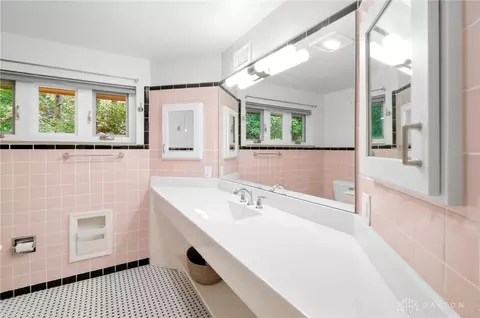 Bath - 751 Laurelwood Rd, Kettering, OH 45419 photo 3 of 4