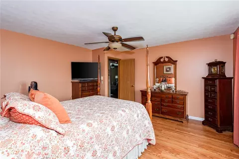 Bedroom - 1011 Abington Pl, Springfield, OH 45503 photo 5 of 5