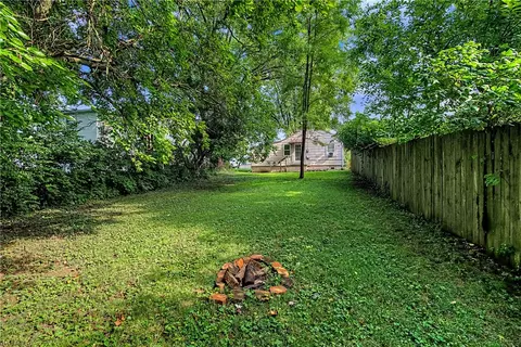 Exterior - 2629 Berger Ave, Springfield, OH 45503 photo 4 of 8
